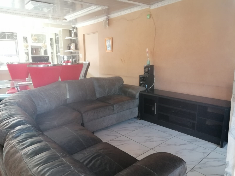 4 Bedroom Property for Sale in Tlhabane West North West